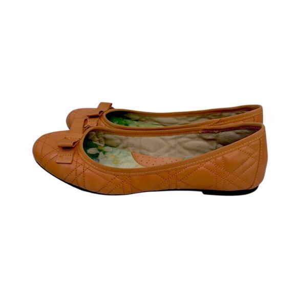 Elegant Tan Quilted Ballet Flats - Picture 2 of 13